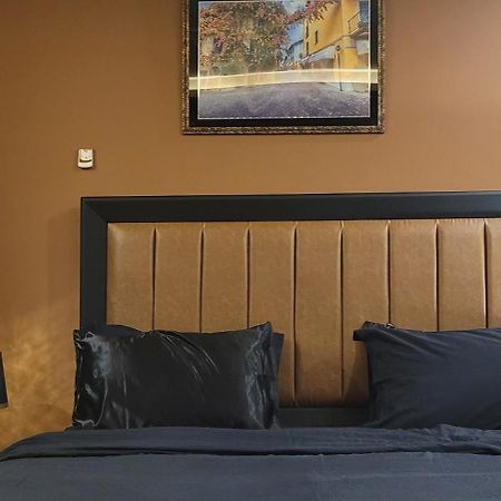Goldcrest Luxury Apartments Lahore Eksteriør bilde