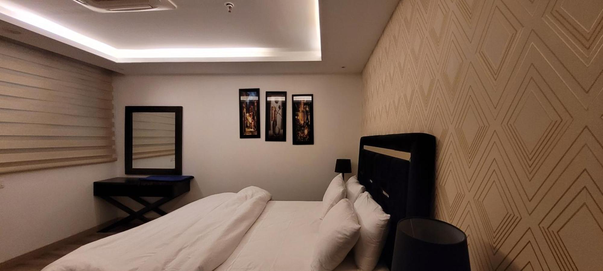 Goldcrest Luxury Apartments Lahore Eksteriør bilde