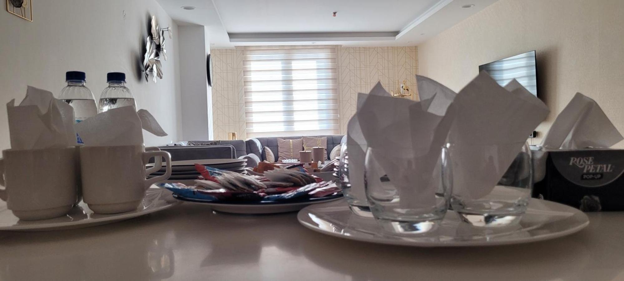Goldcrest Luxury Apartments Lahore Eksteriør bilde