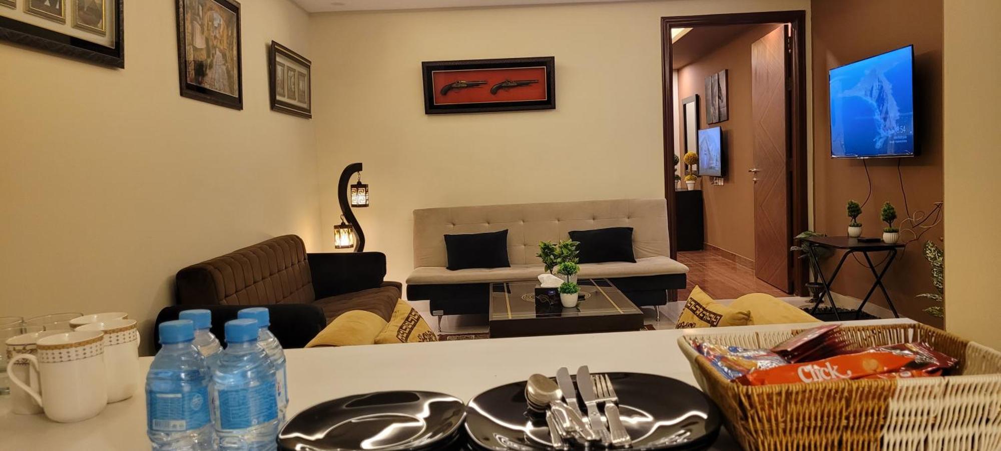 Goldcrest Luxury Apartments Lahore Eksteriør bilde